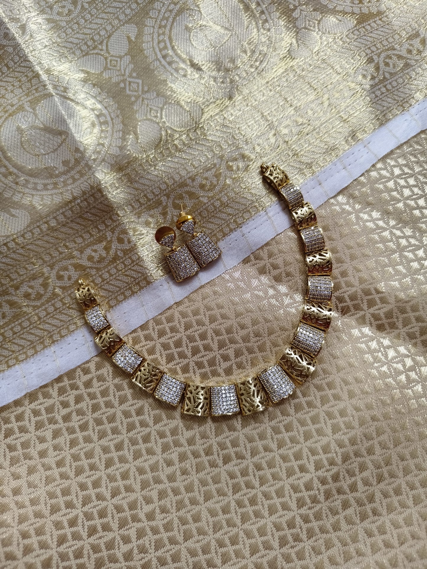 Victoria Necklace NNB11