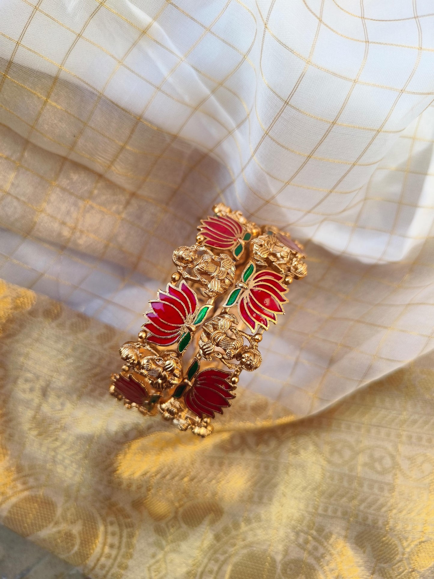 Lotus Bangle NNB39