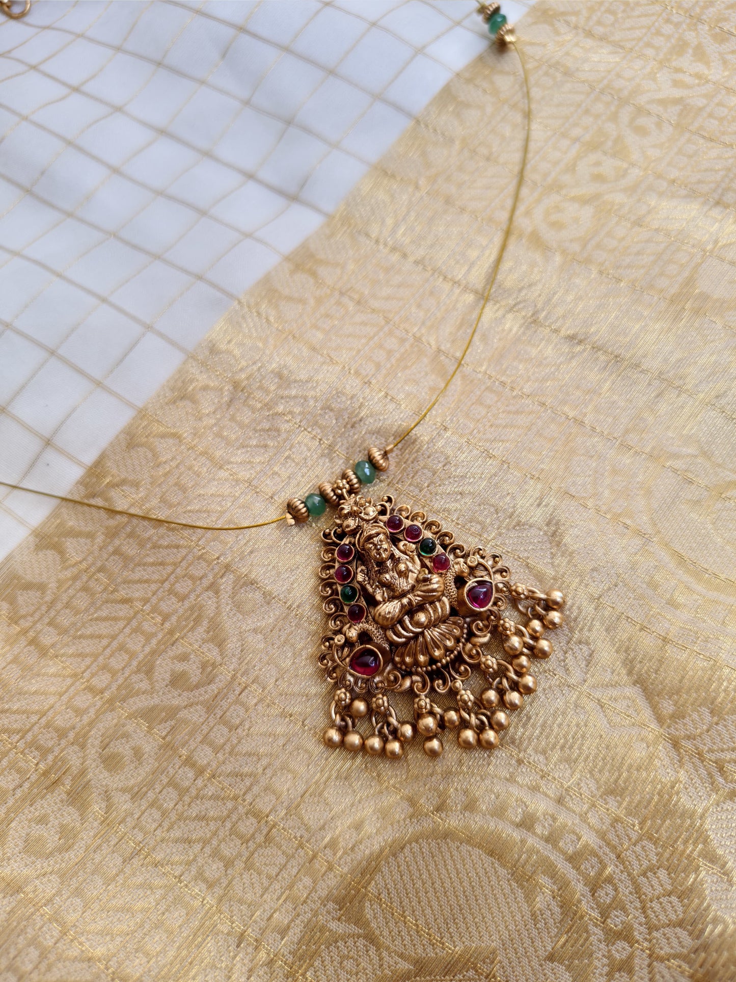 Lakshimi Invisible Necklace NNB51