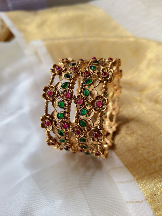 Sakuntala Bangles NNB70