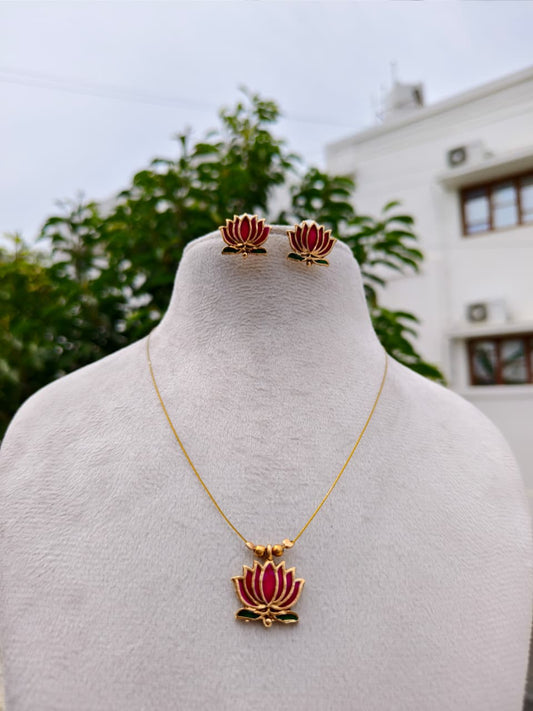 Water Lily Invisible Necklace NNB97