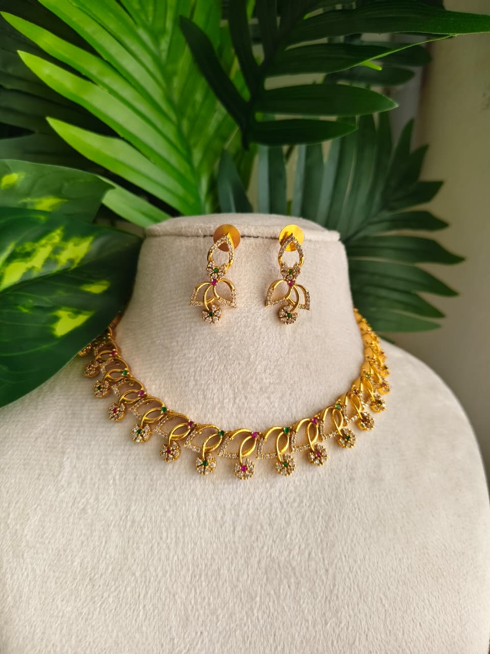 Saanvi Necklace NNB111