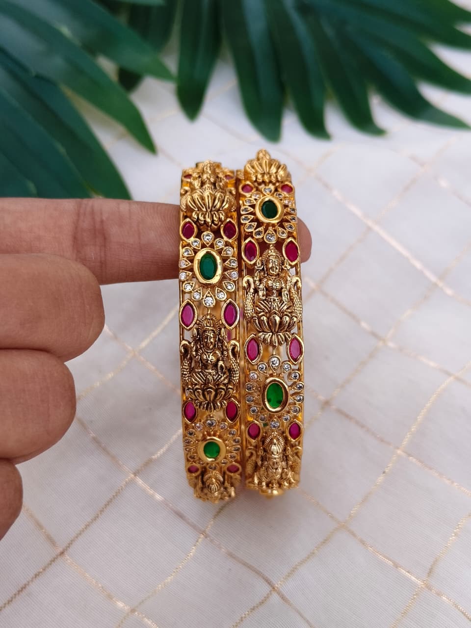 Amrutha Metal Bangle MBNB10