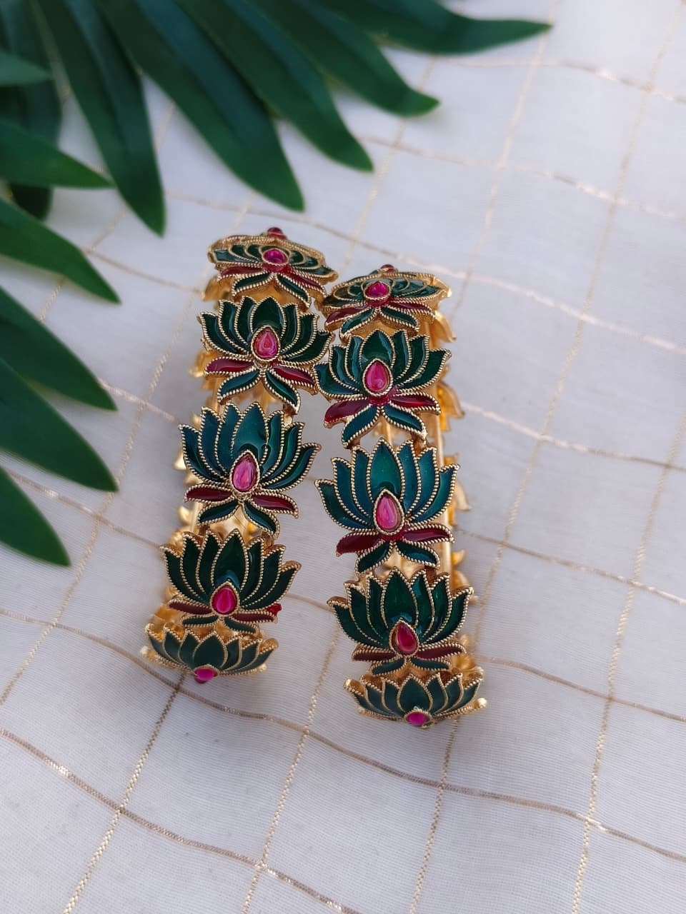 Lotus Metal Bangle MBNB17