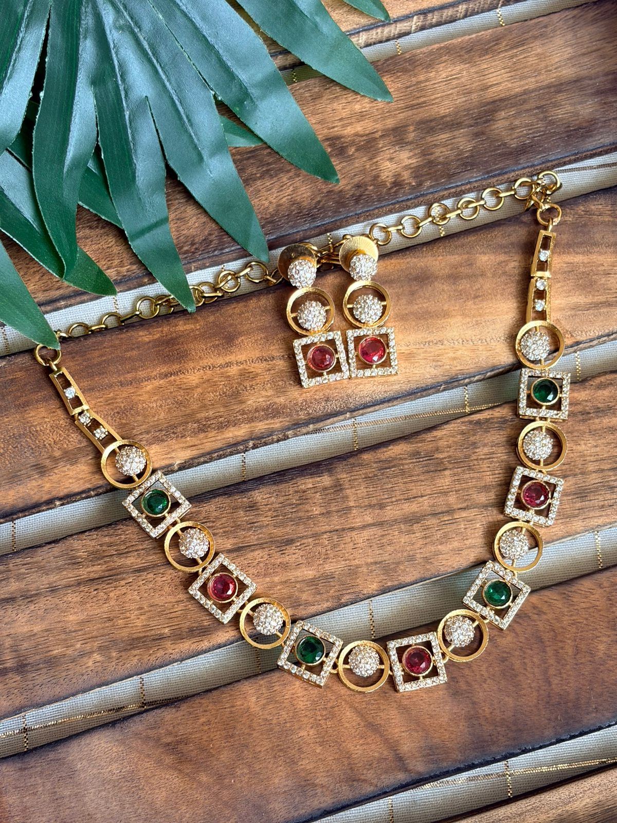 Qural Designed Necklace NNB184