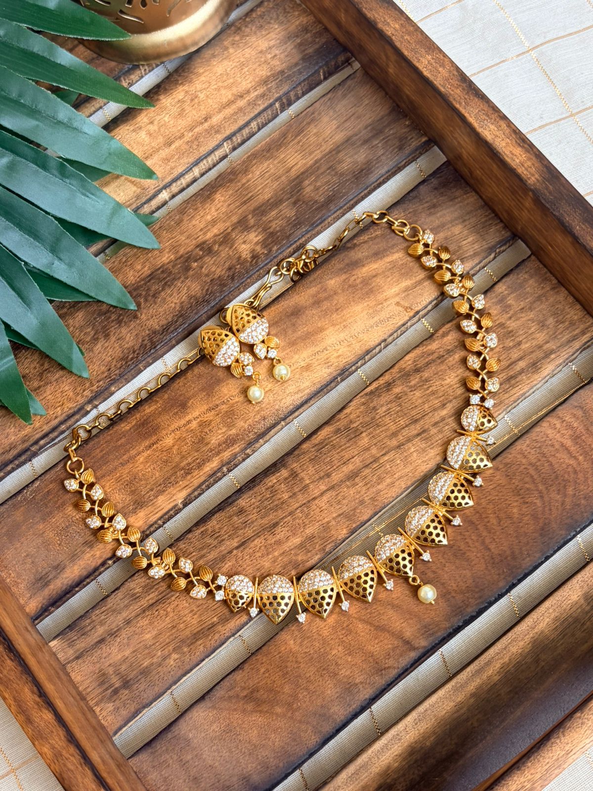 Elegent Golden Necklace NNB171
