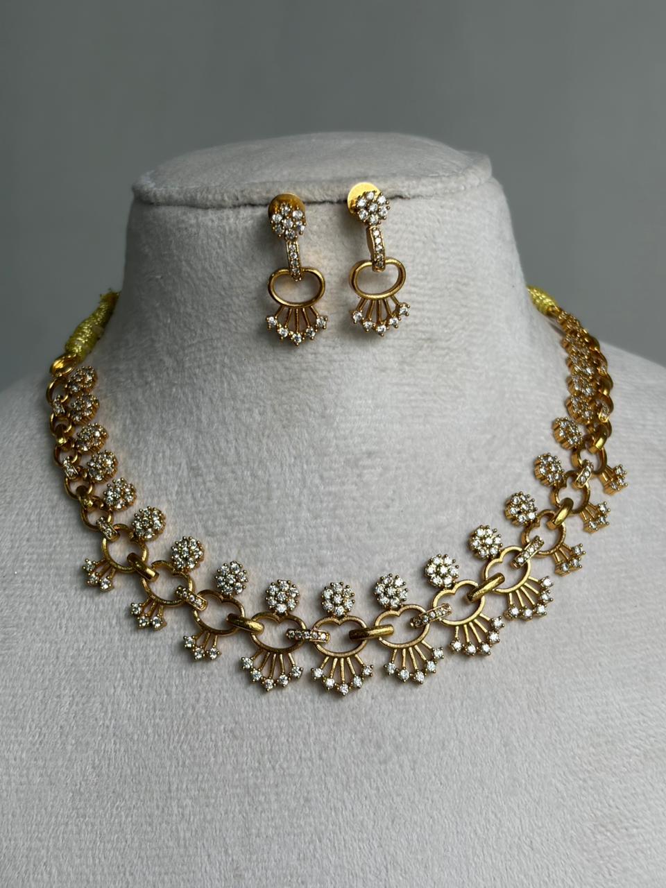 Aditi Necklace NNB306