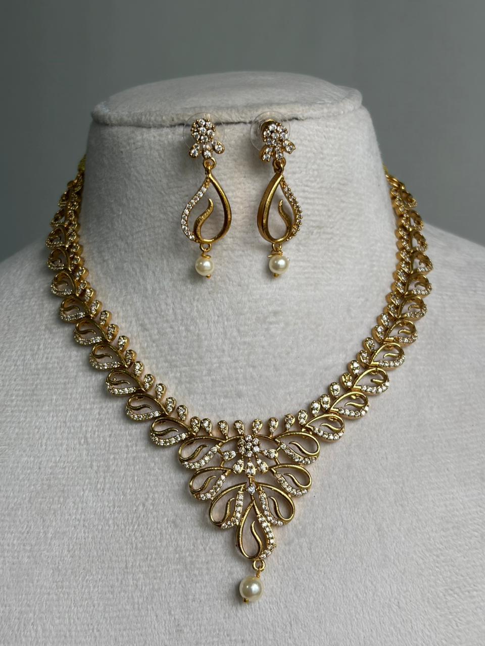 Diamond Lotus Necklace NNB255