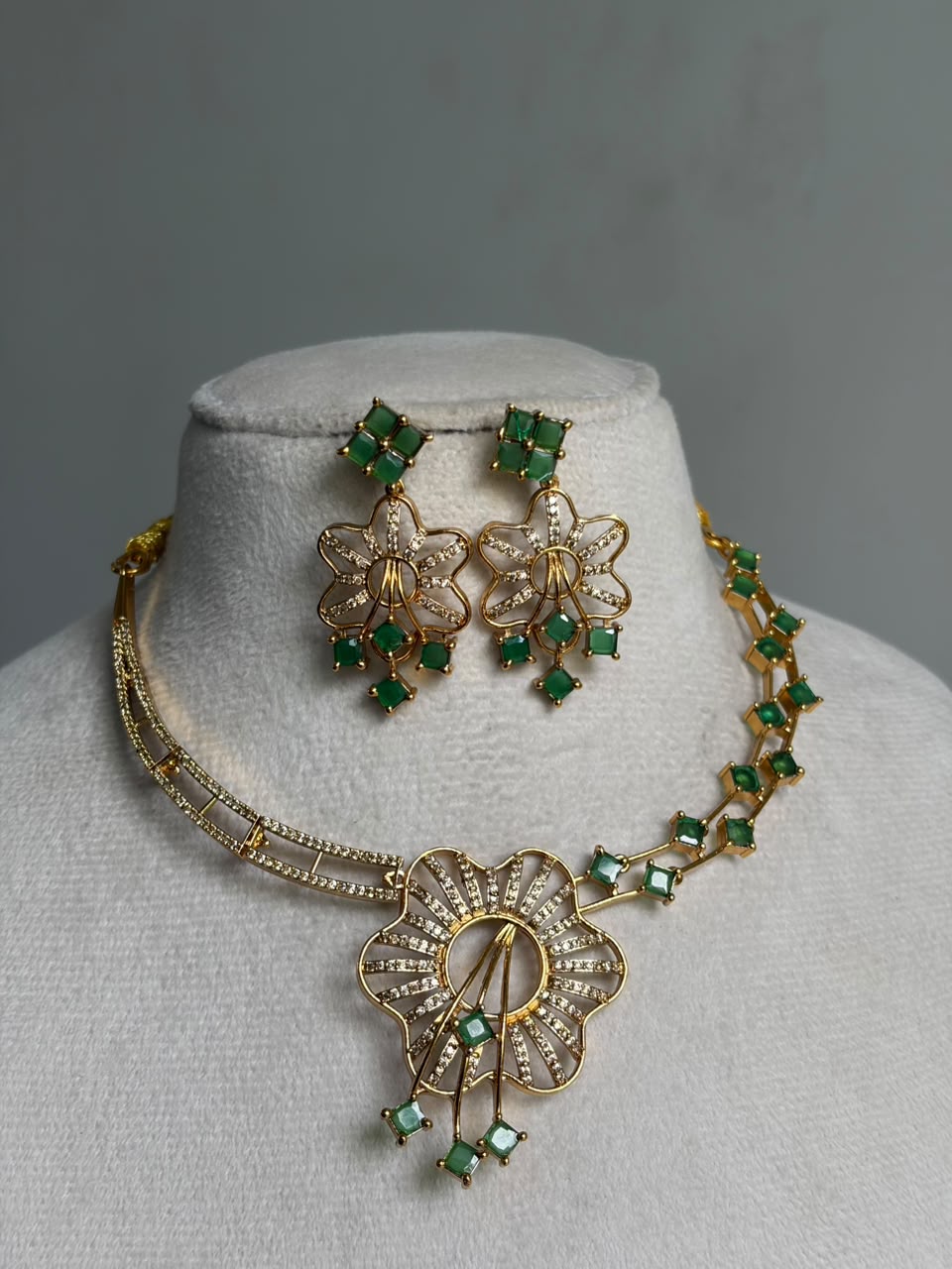 Floral with Sparkle NNB328