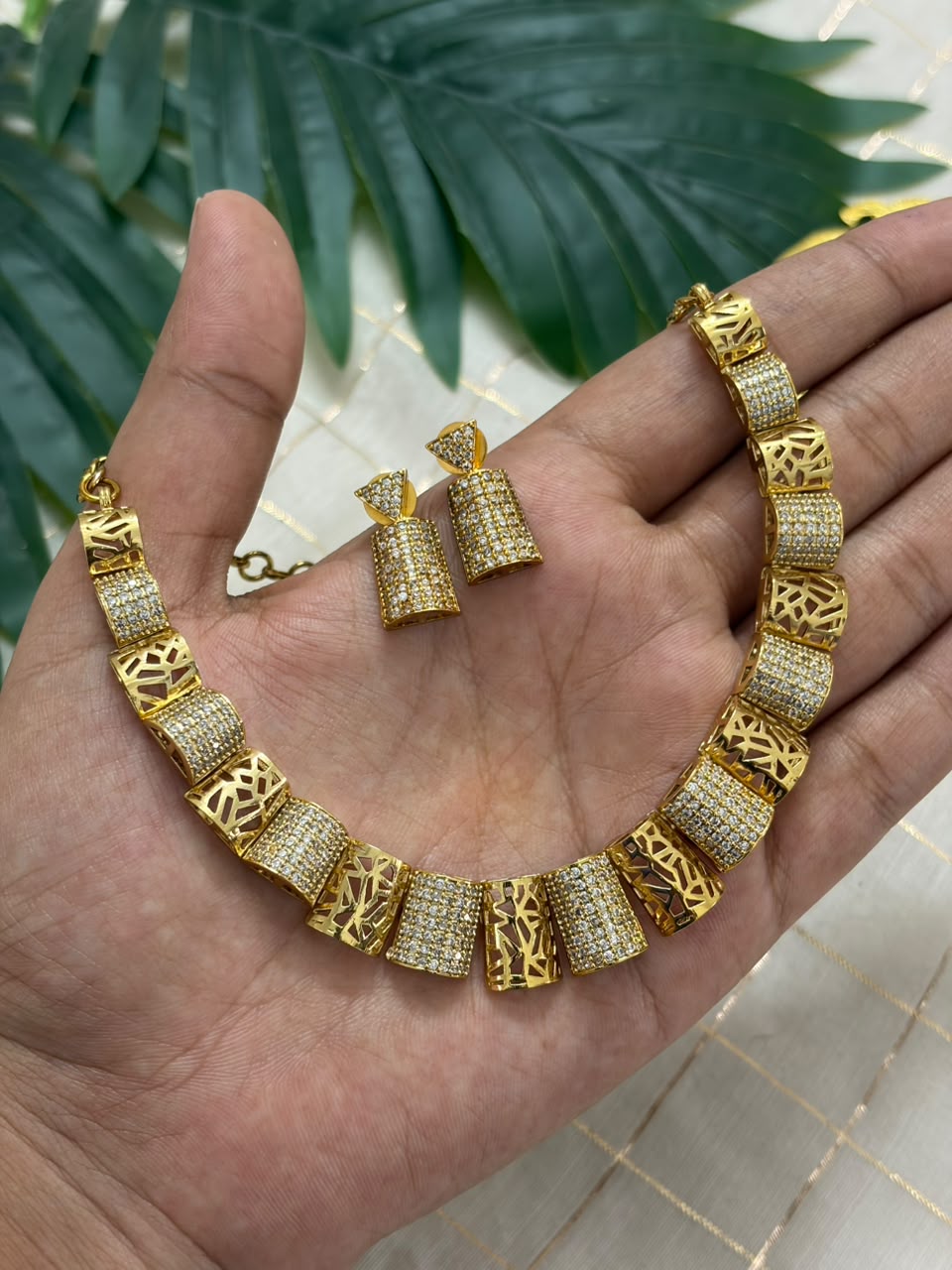 Block Pattern Necklace NNB342