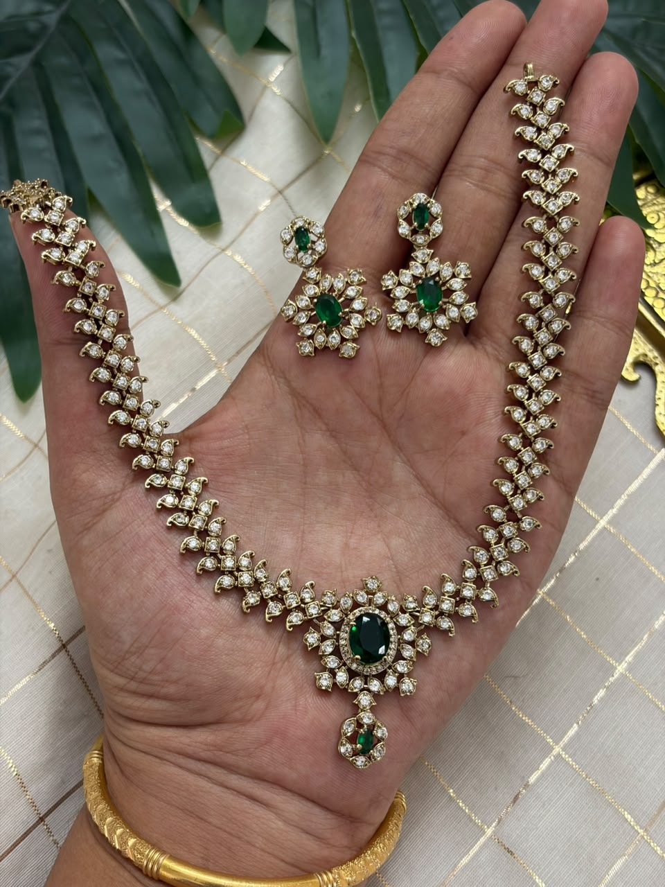 Cubic Green Stone Necklace NNB128