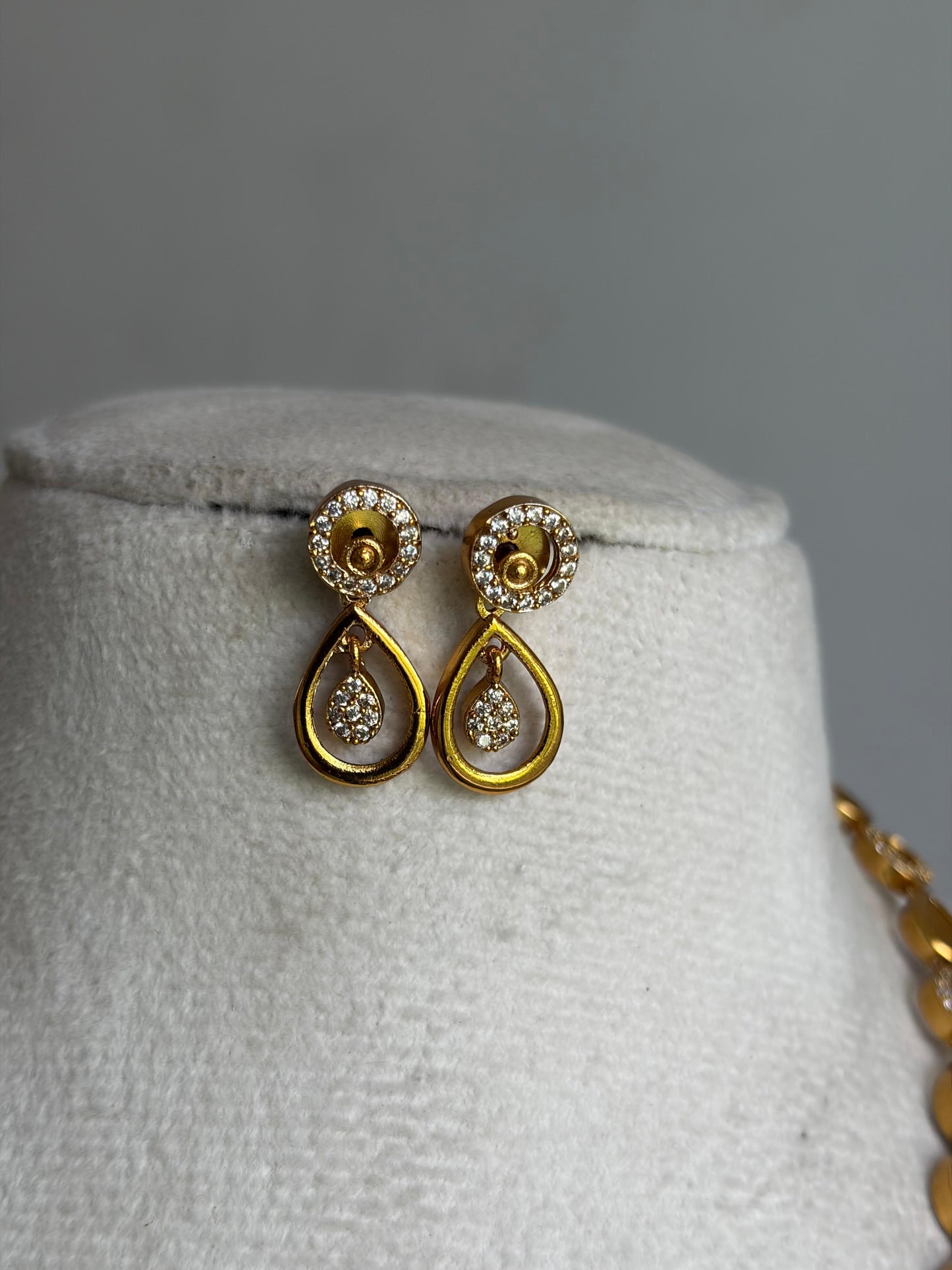 Drop Shape Necklace NNB370