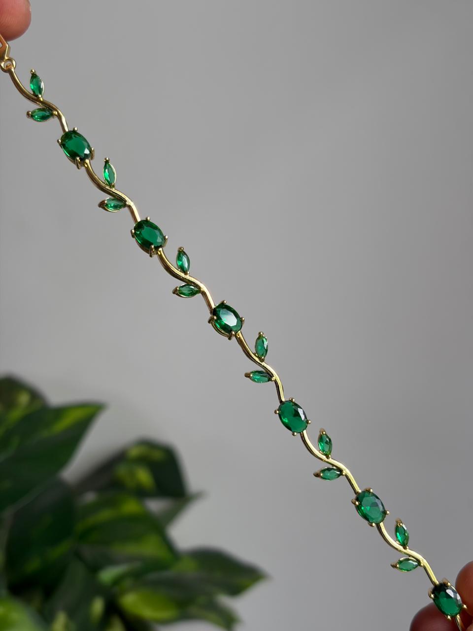 Tulip Bracelet ATBNJ72