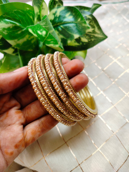 Border Bangles BBNB06
