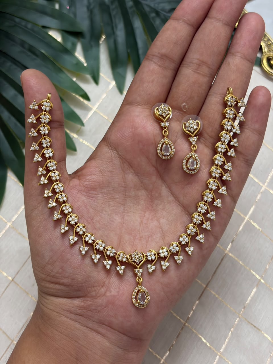 Flower Drop Necklace NNB336