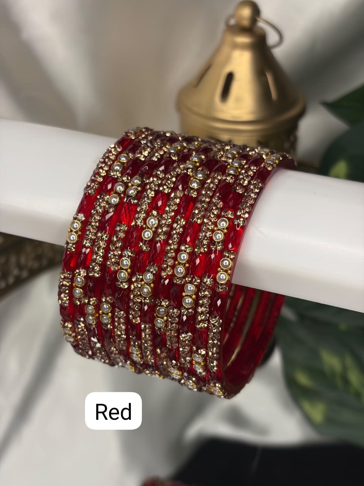 Ezhil Glass Bangles