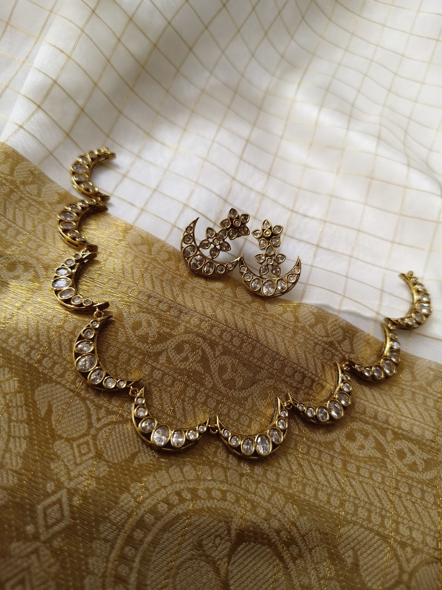 Moon Necklace NNB65