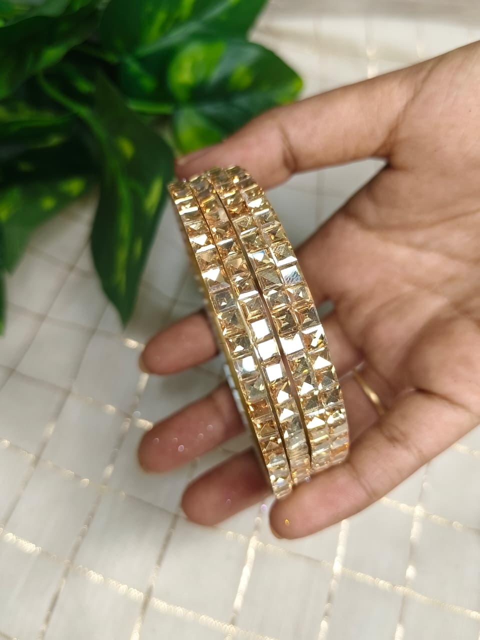 Border Bangles BBNB16