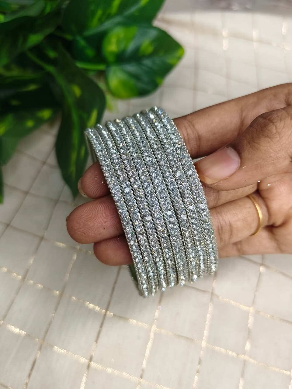 Border Bangles BBNB14