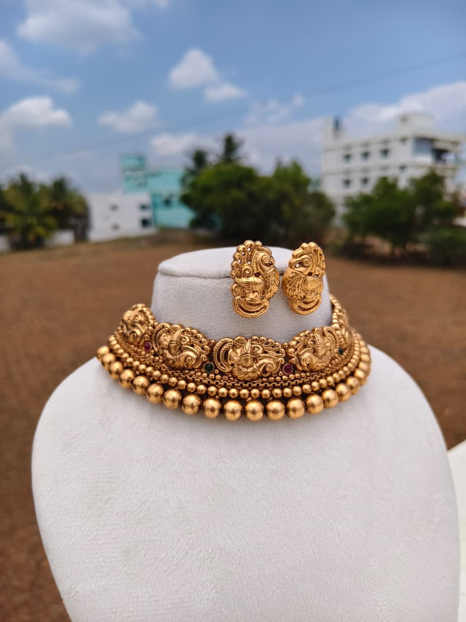 Peacock Choker NNB87