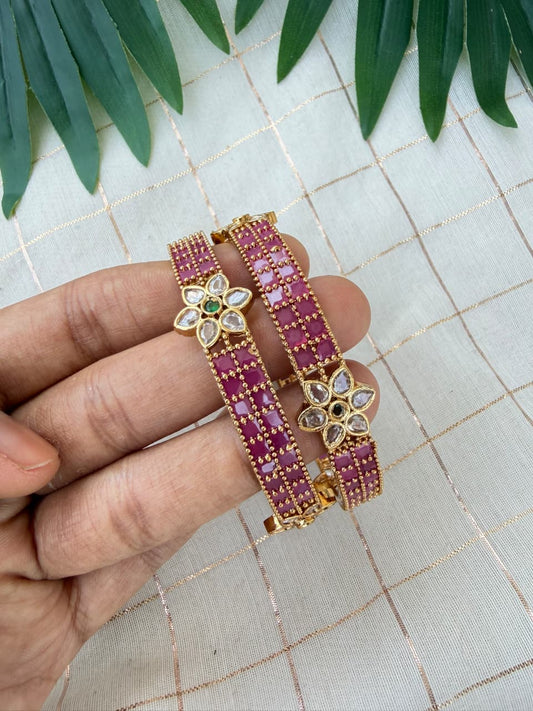 Kundan Metal Bangles MBNB43