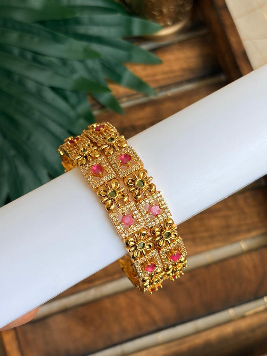 Kaniyal Peach Metal Bangles MBNB66