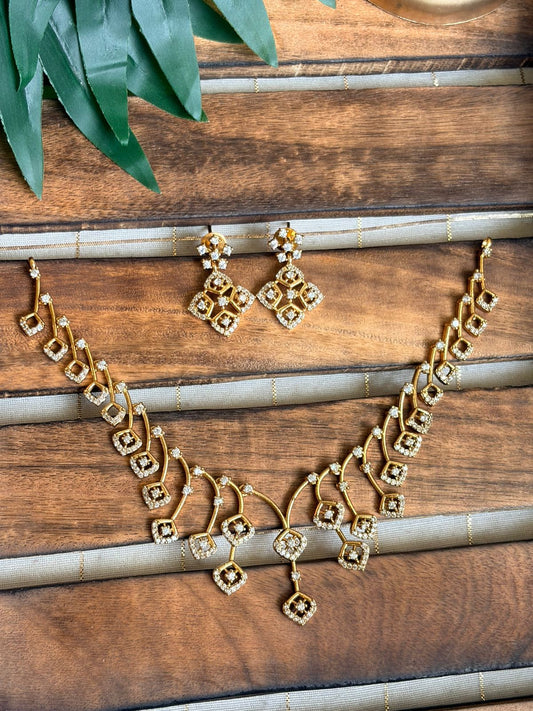 Sara Necklace NNB193