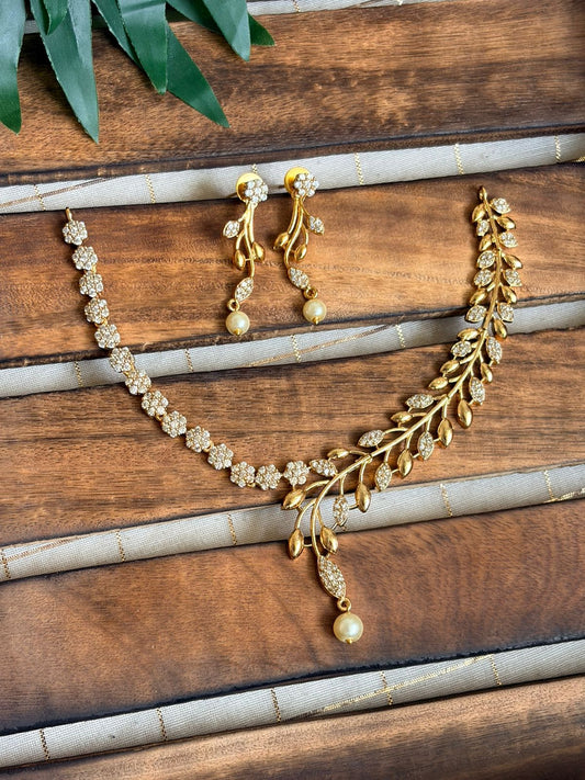 Elegent White Stone Necklace NNB188