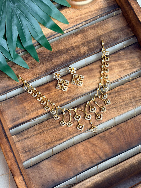 Sara Necklace NNB193