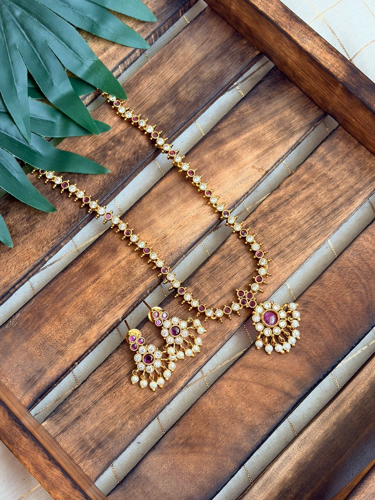 Nira White Stone Necklace NNB199