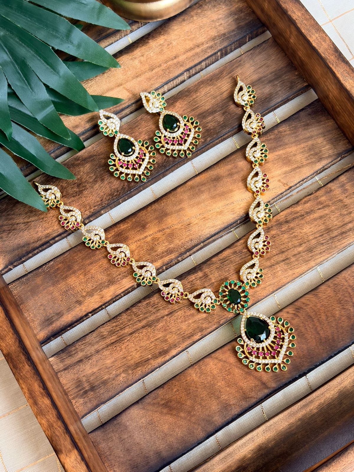 Mayil Green Necklace NNB197