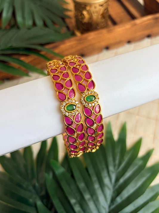 Emeral Red Metal Bangles MBNB79