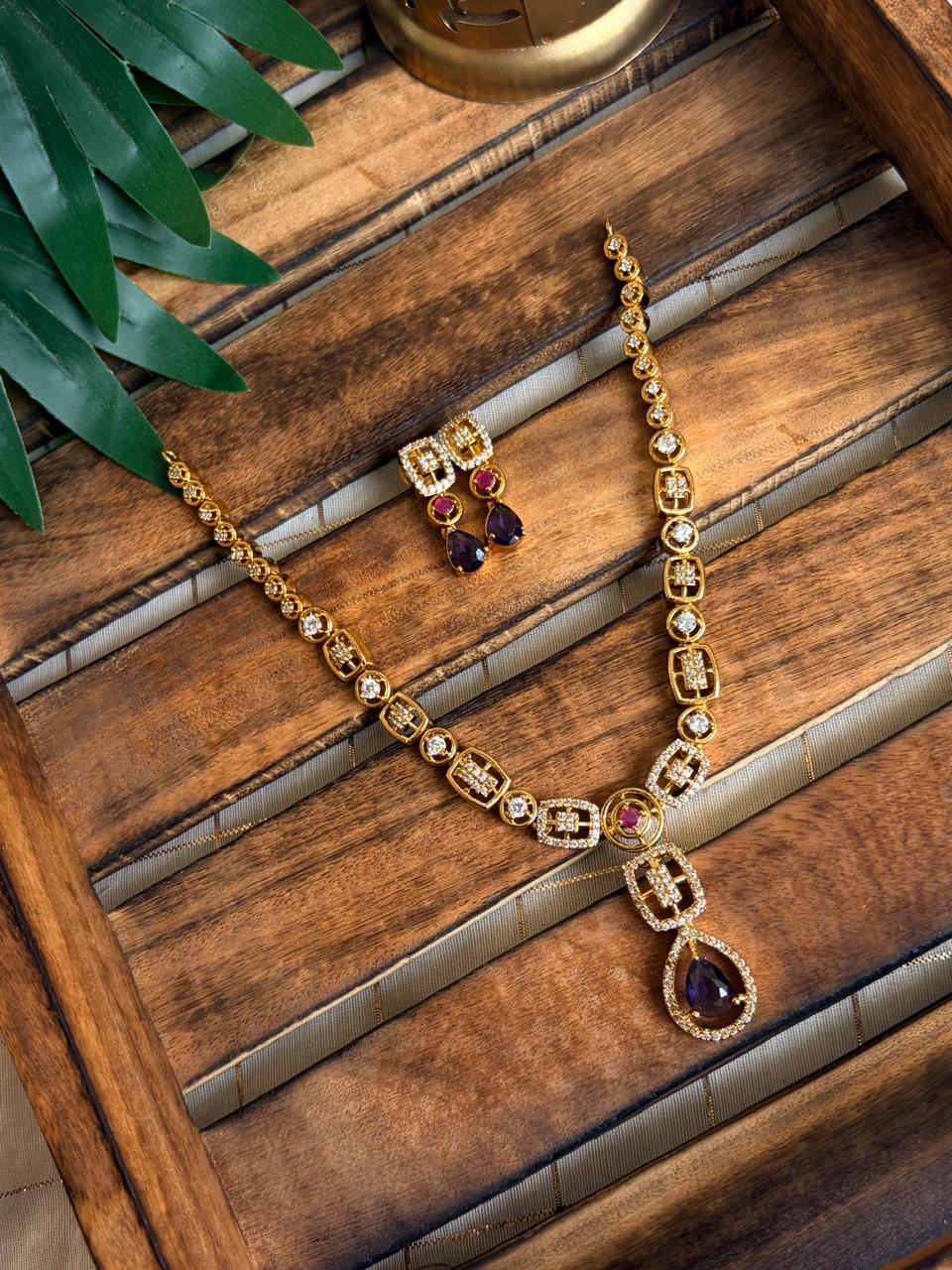Thanvi Necklace NNB212