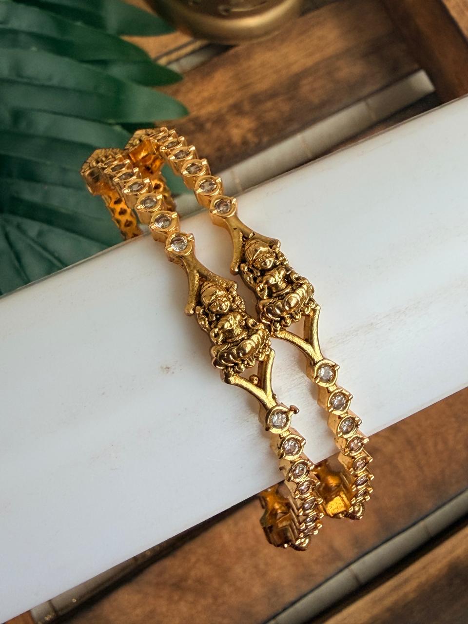 Lakshmi Metal Bangle MBNB109