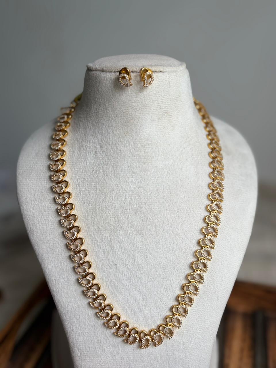 Dimond Replica Necklace NNB252