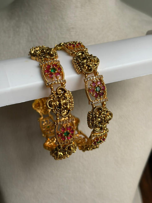 Gowri Metal Bangle MBNB108