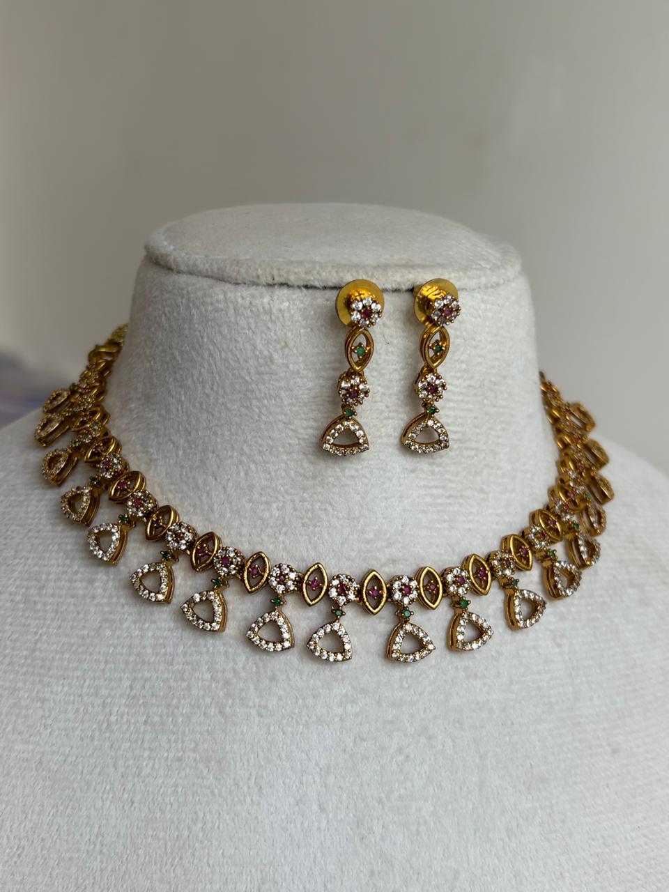 Akira Necklace NNB132
