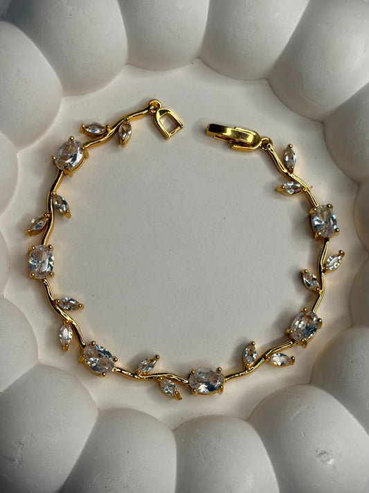 Tulip Bracelet ATBNJ67