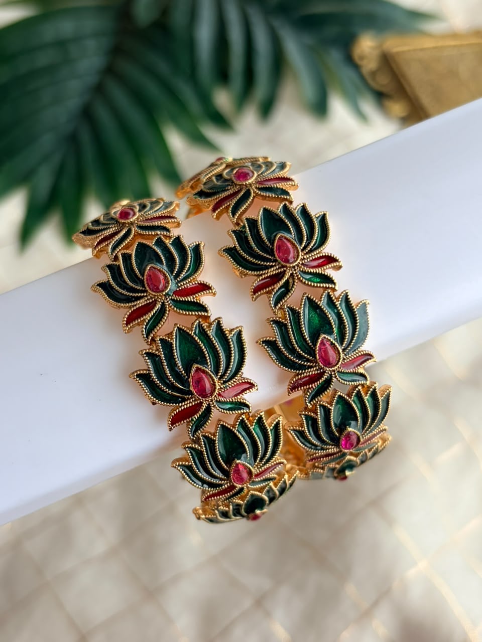 Lotus Metal Bangle MBNB17