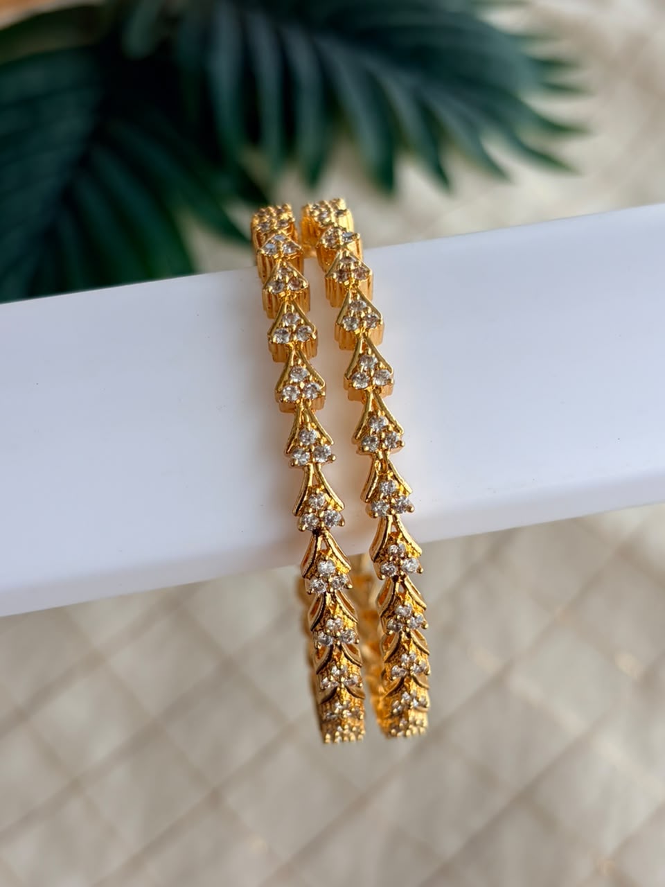 Daksha Metal Bangle MBNB14