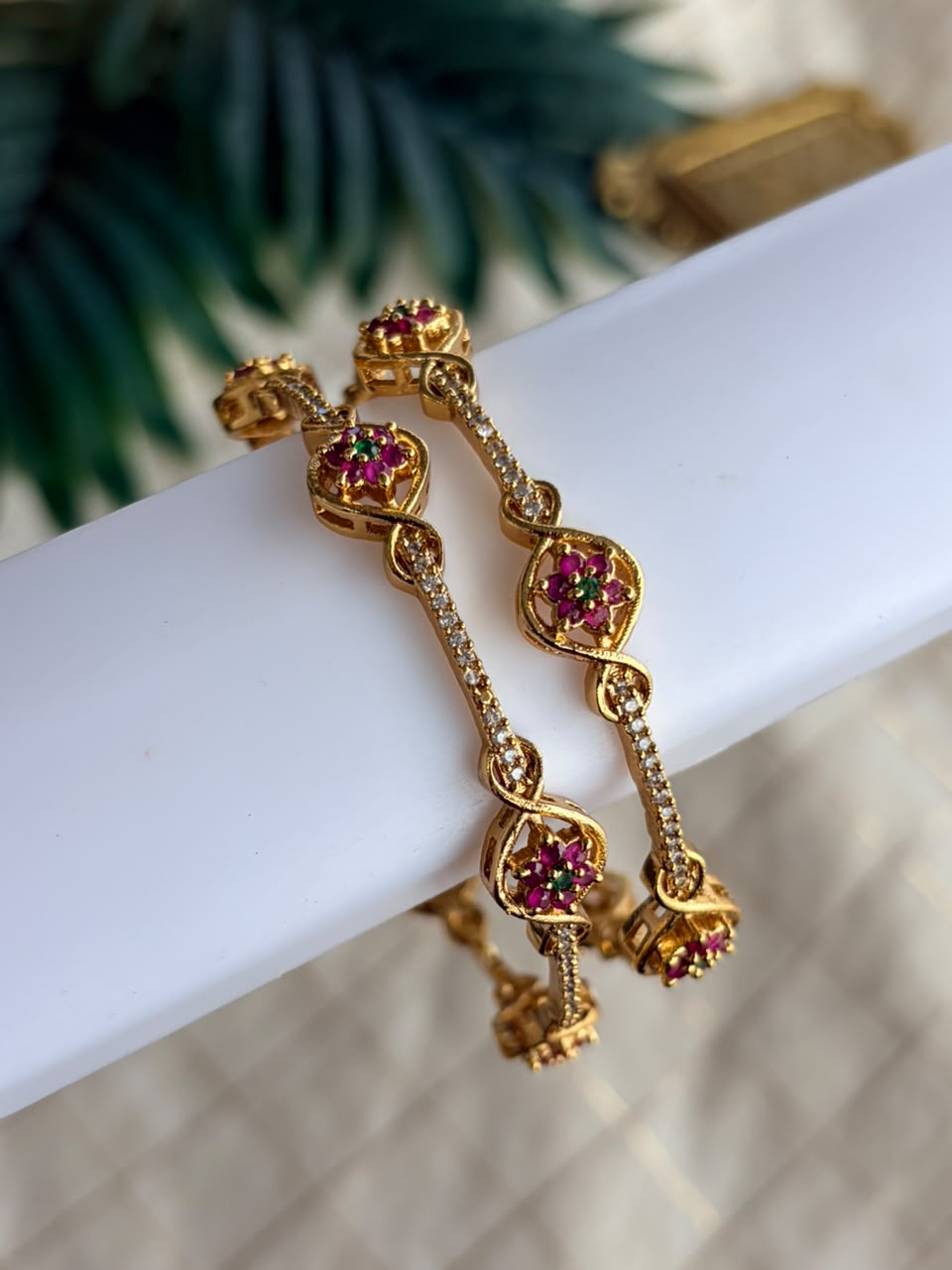 Dimond Rose Replica Metal Bangle MBNB115