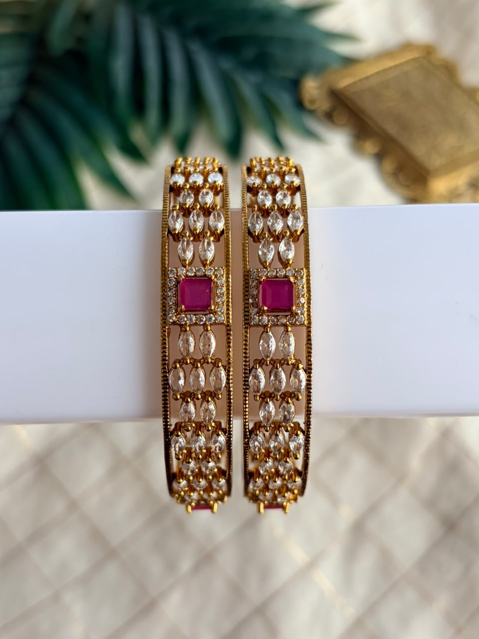 Aalia Metal Bangle MBNB16