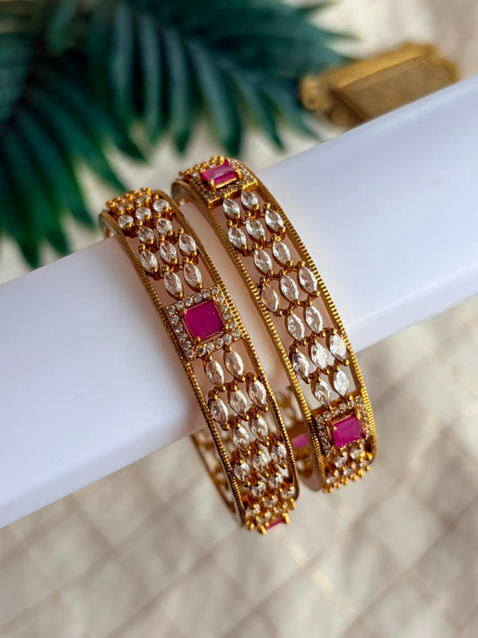 Aalia Metal Bangle MBNB16