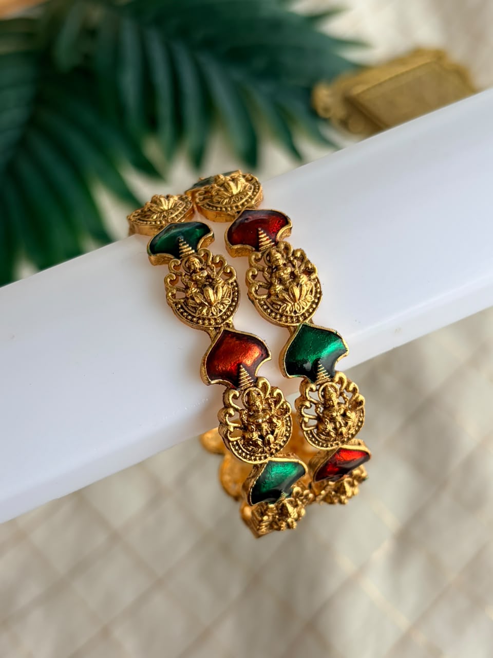 Aatmika Metal Bangle MBNB20