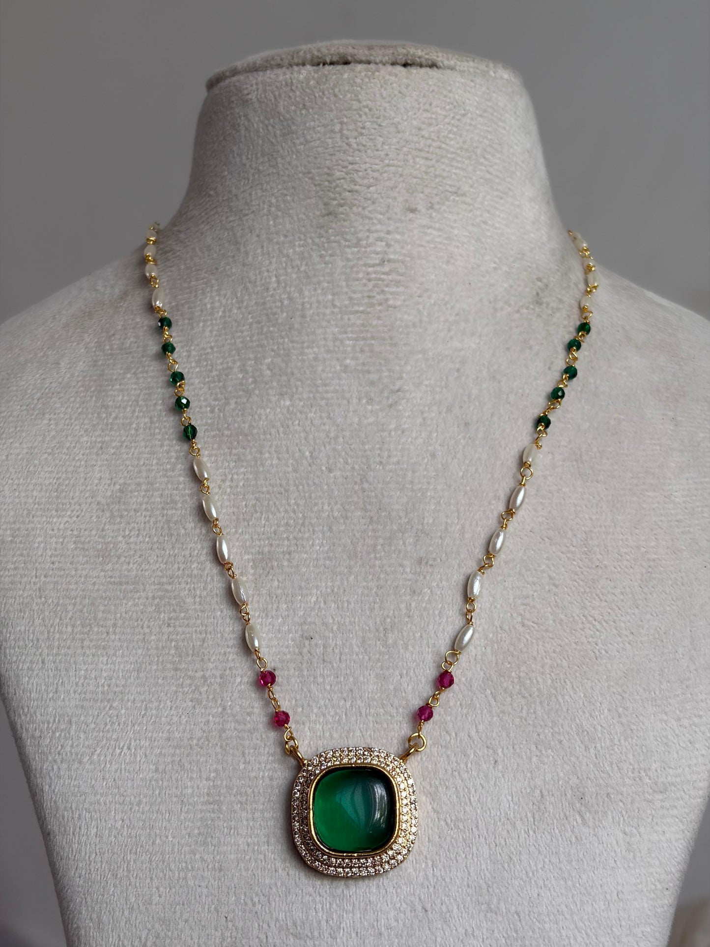 Sage Neckpiece NNB98
