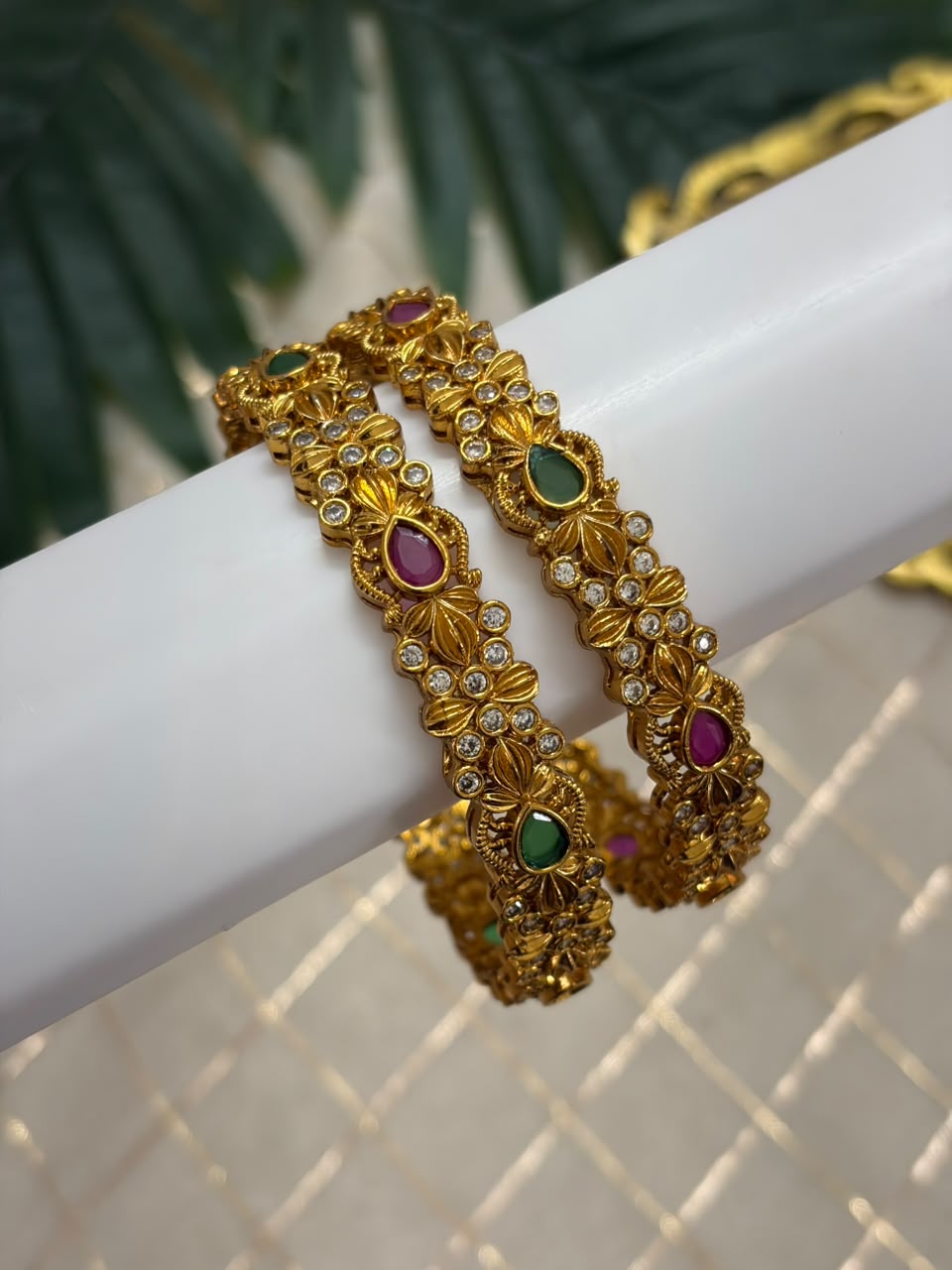 Floral Motifs Metal Bangle MBNB156