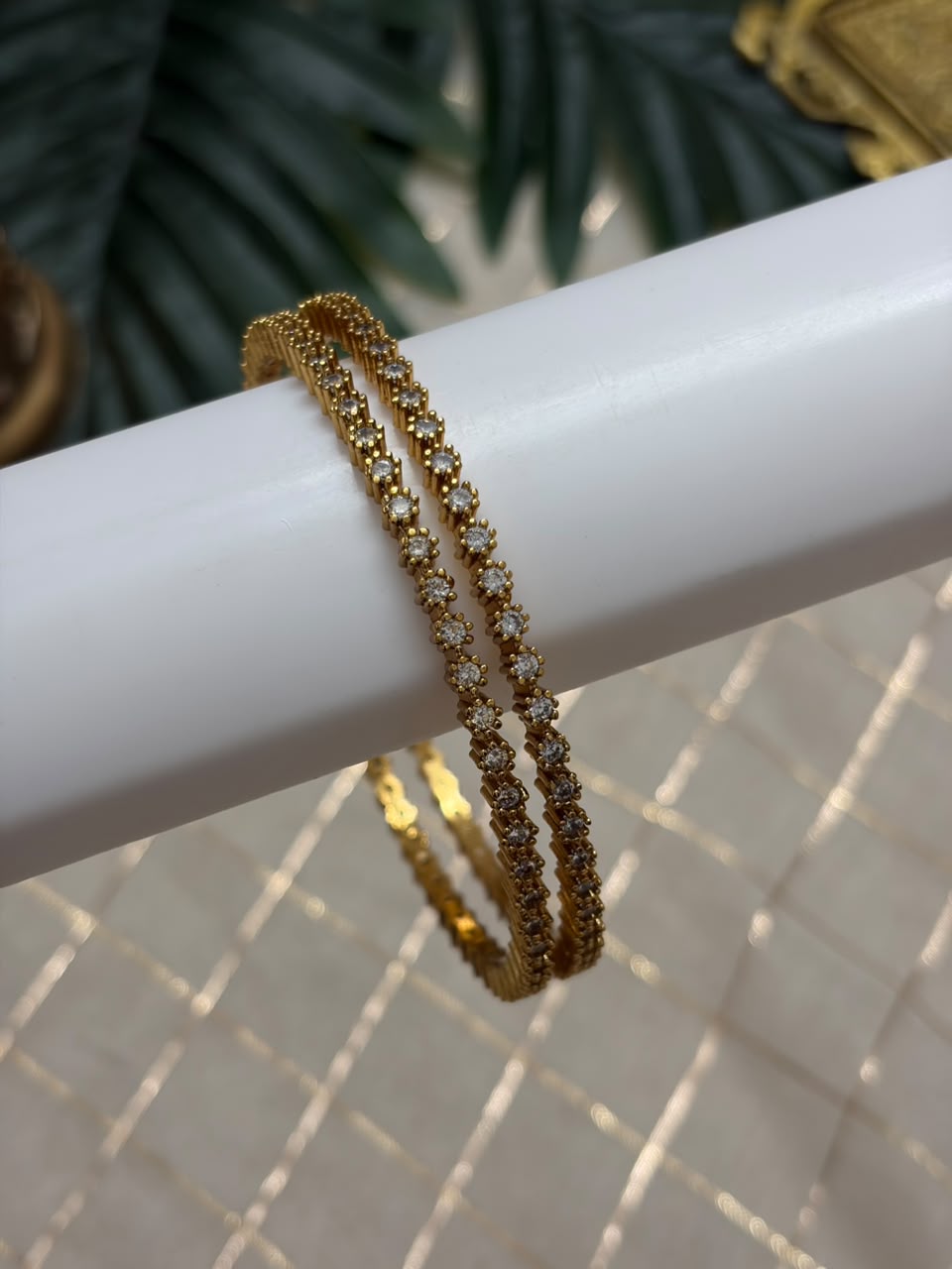 Trinklets Metal Bangle MBNB157
