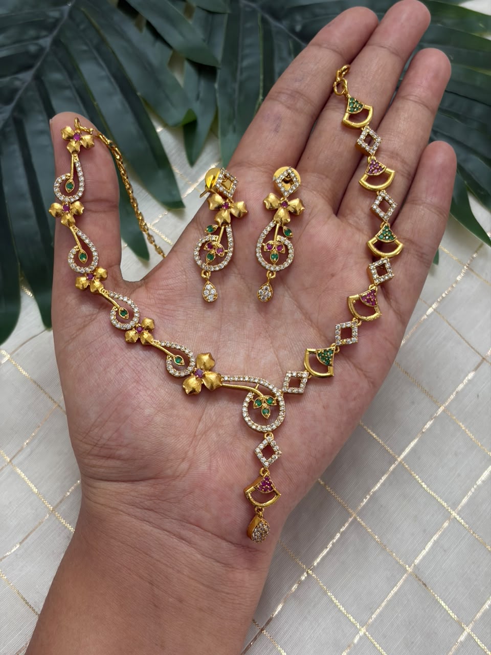 Floral Necklace NNB353