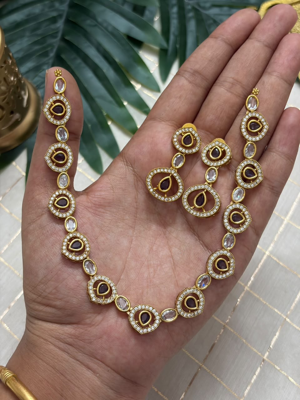 White Gem Necklace NNB169