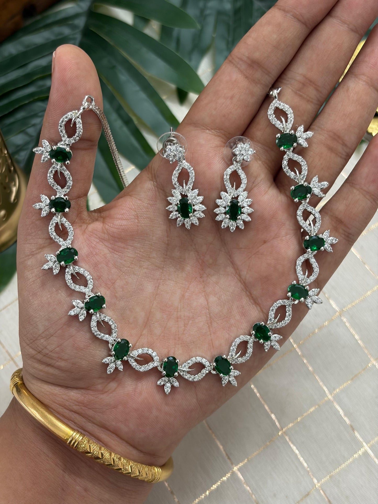 Dimond green glow NNB154